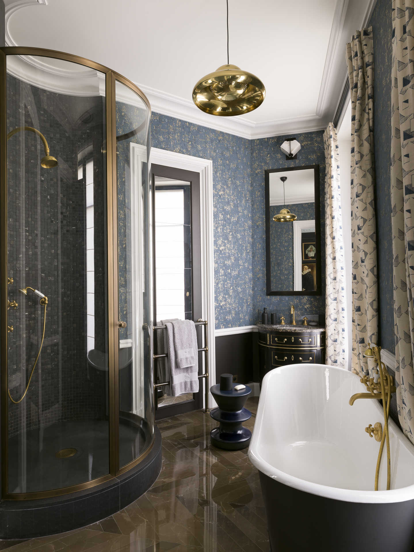 master-bathroom_1_boulevard-magenta_paris_jean-louis-deniot